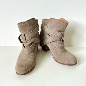 MOSSIMO Faux Suede Chunky Heel Buckle Ankle Booties—SZ. 7.5